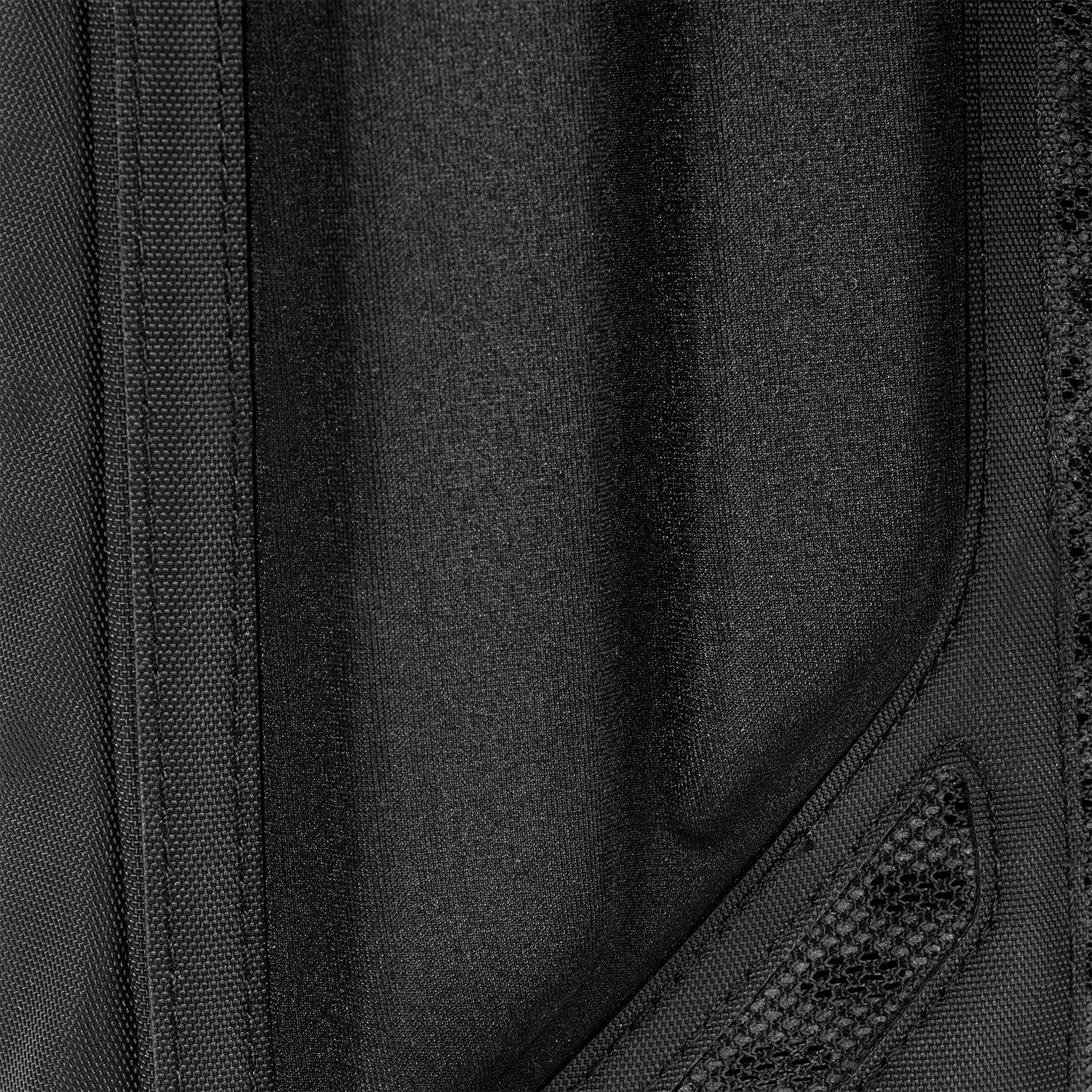 paragon-hydration-pack-x3 Paragon_Black_Texture.png