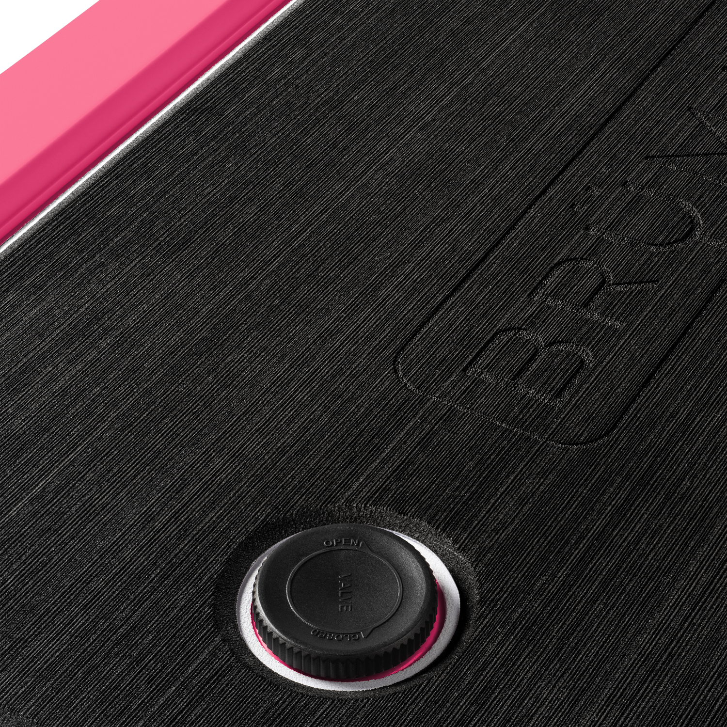 brutank-c3 brutank-55qt-neonpink-vent.png